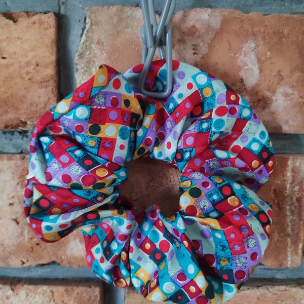 Kaliedoscope scrunchie 100% silk and upcycling