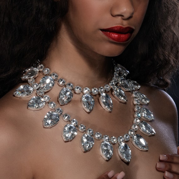 Teardrop statement best sale necklace