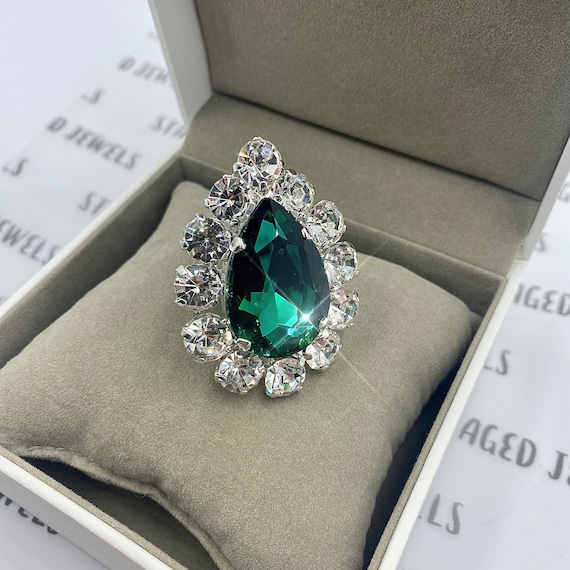 Statement outlet teardrop ring