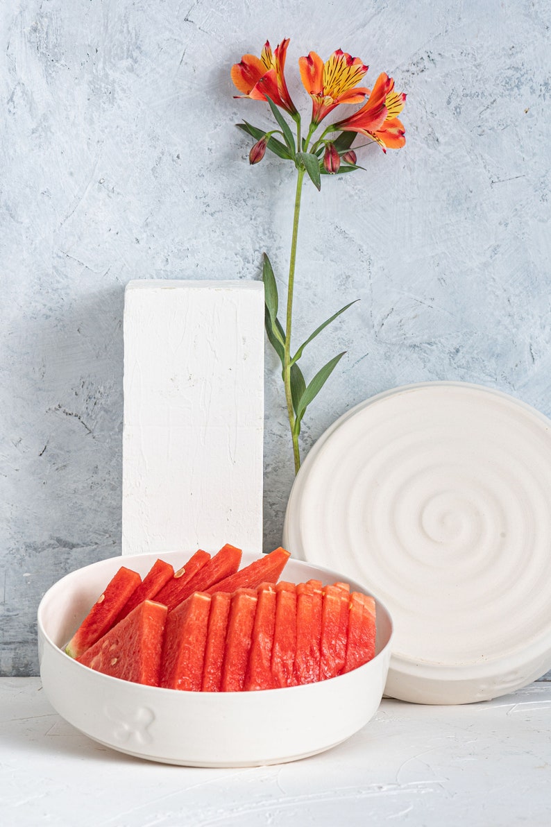 Blue Round Ceramic Baking Dish, Pottery Dinnerware, Grandmother Gift , Pottery Cookware, Pottery Gift For Kitchen, Dinnerware, Rustic Décor White