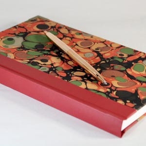 Diario a righe con copertina rigida / Fatto a mano / 9 x 6 / Rosso Nouveau
