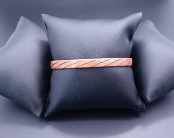 Bracelet en cuivre tressé, torsadé et martelé plat fait à la main, oxydé, pour homme, ouvert et réglable