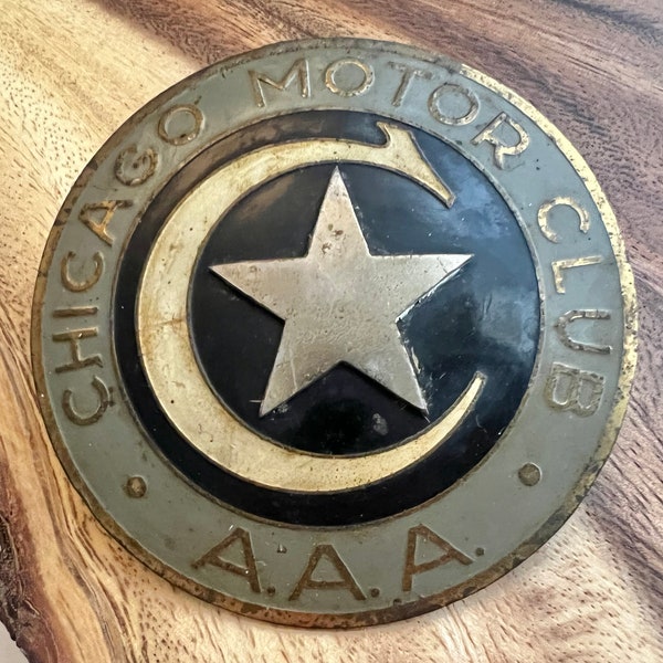 Vintage Car Badge: Chicago Motor Club AAA