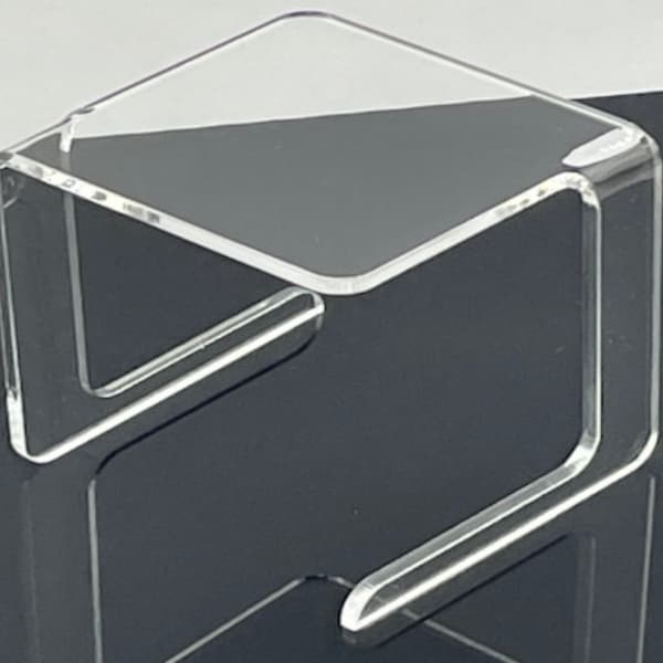 Clear Acrylic Display Stands Risers / Perspex / Acrylic Display Shelves