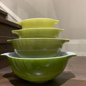 VTG Pyrex Schüssel-Set Cinderella Nesting Bowls Avocado Verde Grün MCM *READ
