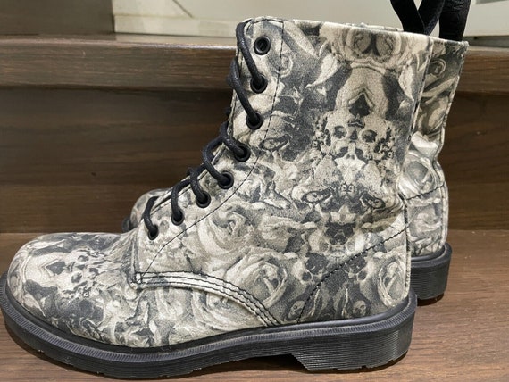 Nuevo sin caja Dr Martens 1460 beckett lona negro gris rosas calavera botas mujer 10 Etsy Mexico