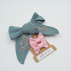 Girl Accessory, Elegant Embroidered Mom Daughter Accessories Gift, Linen Bows, Baby Hair Bows, Embroidered Hair Bow, Set 3