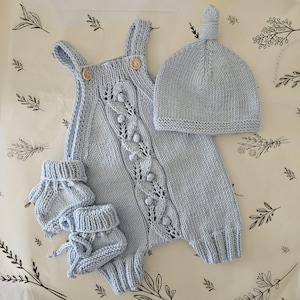 Hand-Knitted Baby Boy Coming Home Outfit | 3-Piece Blue Romper Set with Hat & Booties | Organic Cotton | Newborn Gift Idea