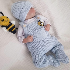 Cotton Handknit Ribbed Overalls With Crochet Bee Blueberries