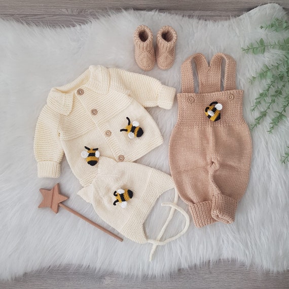 Honey Bee Knitted Baby Outfit Bee Knit Set Newborn Outfit Knitted Baby Clothes New Baby Gift Baby Shower Gift Etsy