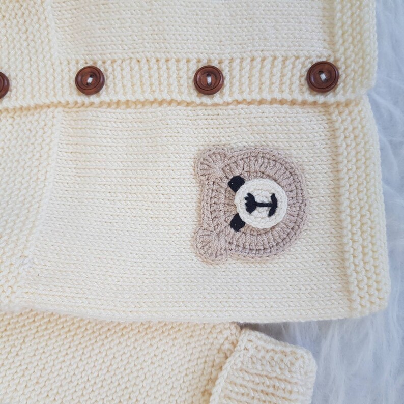 Hand Knit Newborn Outfit | Unisex Baby Clothes with Bear image 9