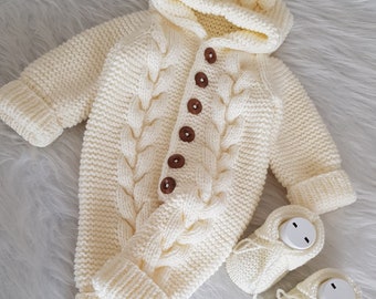 Tenue de bal, tenue de nouveau-né, salopette tricotée pour bébé, salopette épaisse, salopette tricotée à la main pour bébé, combinaison double chaussons