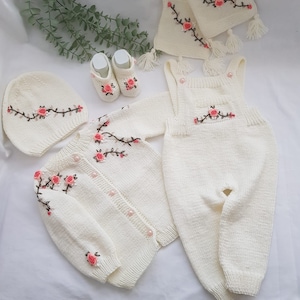 Newborn Baby Outfit, Baby Girl Outfit, Homecoming Outfit, Knitted Baby Clothes, Baby Shower Gift, New Baby Gift