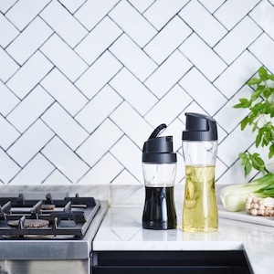 Garrafa Tupperware Condiserve 570ml + 770ml para Óleo de Vinagre Preto