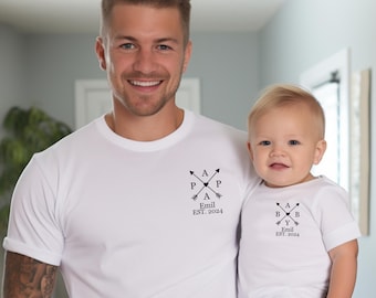 Completo personalizzato composto da t-shirt per papà e body per neonato. Abbigliamento coordinato per papà e bambino. Regalo per la Festa del Papà. Completo coordinato per papà e figlio. Abbigliamento per tutta la famiglia.