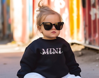 Le sweat-shirt MINI personnalisé pour vos petits.Sweat-shirt pour filles.Pull pour filles avec nom.Cadeaux pour filles.Sweat à capuche pour filles.Sweat à capuche pour bébé.