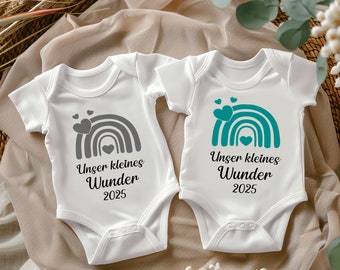 Unser kleines Wunder 2025 Baby Body Liebe im Bauch Schwangerschaft verkunden mit Body Schwangerschaftsverkündung Geburt Geschenk Bodysuit