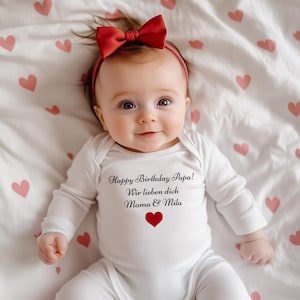Geburtstagsgeschenk für Papa–Baby Body mit Wunschname & Mama.Happy Birthday Papa Baby Body.Geschenk von Mama und Baby.Vater Geschenkidee.