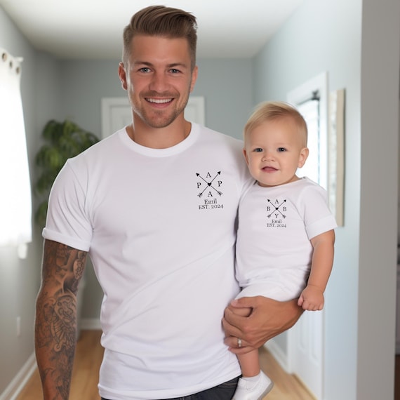 Conjunto personalizado de camiseta para papa y body para bebe. Conjunto de papa bebe a juego. Regalo para el dia del padre. Conjunto a juego de papa e hijo. Traje familiar
