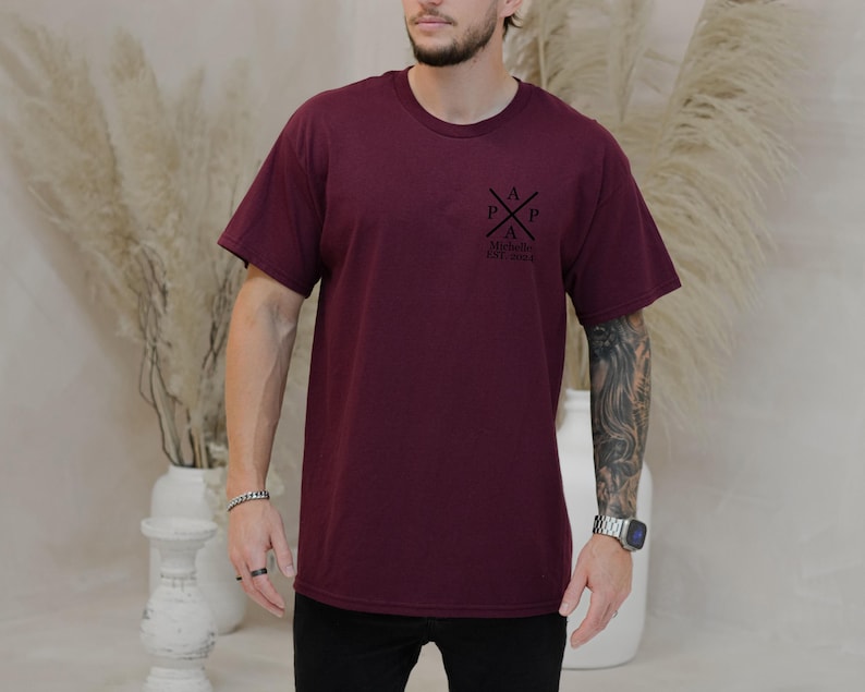 Personalized dad t-shirt with children's names and birth years – The perfect Father's Day and birthday gift. Gift idea for dad. image 4