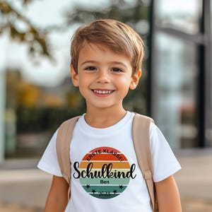 Schoolchild 2025 T-Shirt with Name | School Enrollment Gift | First Grade Shirt for Kids | Back-to-School Gift | Schoolchild Gift