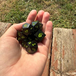 Färgskiftande hartstärningsset: Glitter D&D-speltärningar