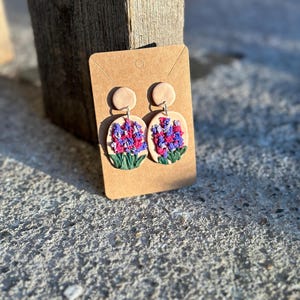Lavendel Ohrringe / Fimo Schmuck / Ohrstecker / Blumen Schmuck / schöne Ohrringe / handgemachter Unikatschmuck