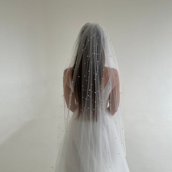 Veil wedding, cathedral wedding , Pearl veil cathedral, veil with pearl edge, Pearl wedding veil, pearl edge veil, scattered pearl veil