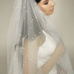 2 layers pearl veil, 2 tiear veil with pearls, pearl bridal veil, veil wedding pearls, Fingertip pearl veil, pearl veil Cathedral