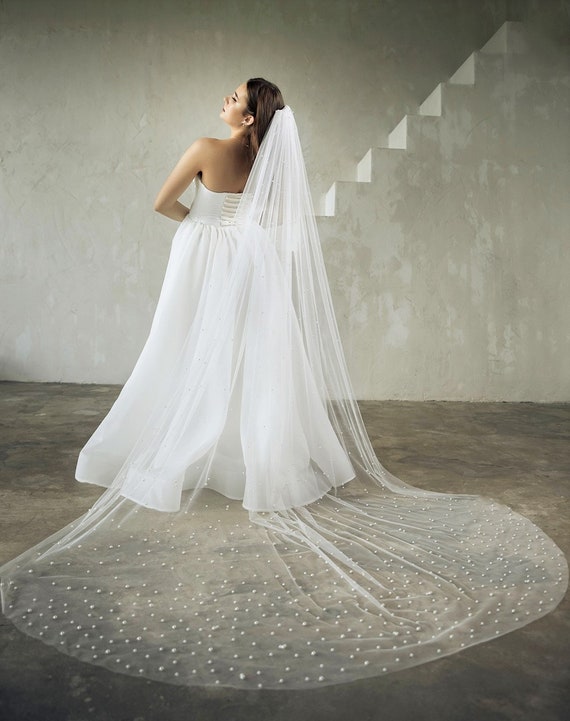 Cascade Pearl Wedding Veil, Handmade Ivory Bridal Veil  display picture 1
