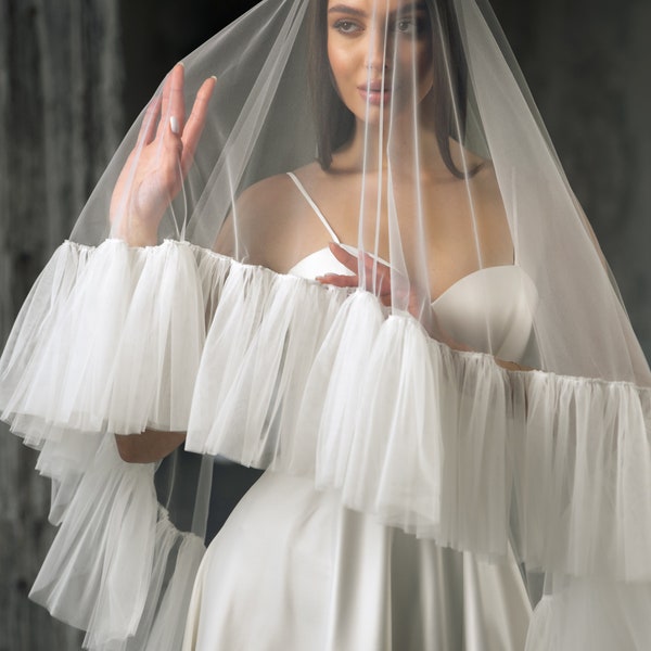 Ruffle veil for bride, tulle edge wedding veil, ruffled edge veil, royal plain veil, wedding ruffled tulle veil
