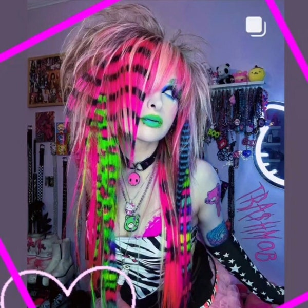 Invader Zim colored scene kid emo human hair extension leopard cheetah Y2K rave sanrio goth KAWAii hot pink green clip in alien Kandi