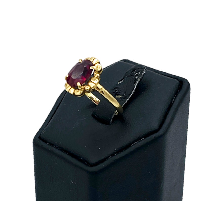 Vintage 10k gold and garnet ring image 4