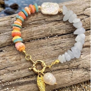 Handmade Mixed Shell Beads Bracelet with Gold Fish Charm & Pearl – Summer Beach Jewelry
