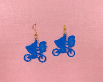 ET Earrings Retro Movie Earrings Alien Movies Gifts Alien Earrings Nerd Gift 80s movie poster Christmas Gift Extraterrestrial pendant ET fan