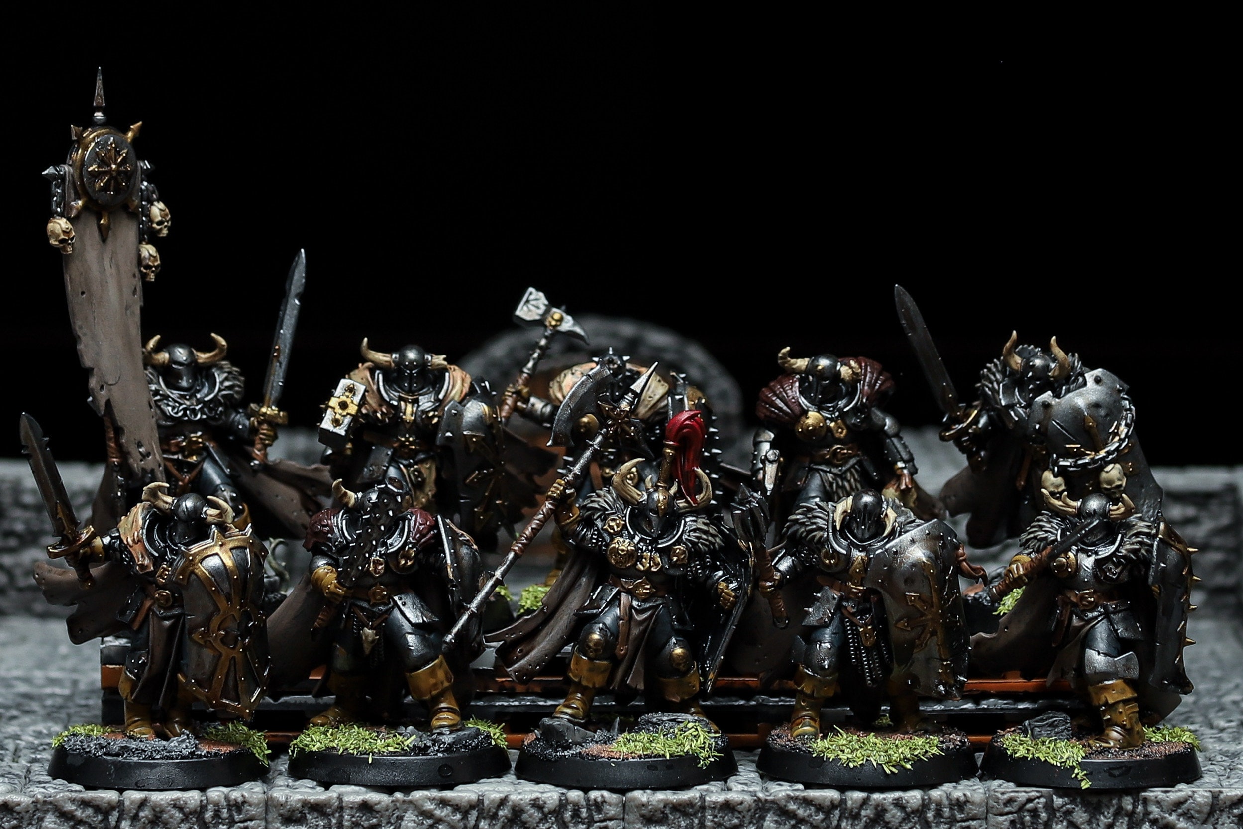 Chaos Warriors - Slaves to Darkness - Pro Painted Warhammer: Age