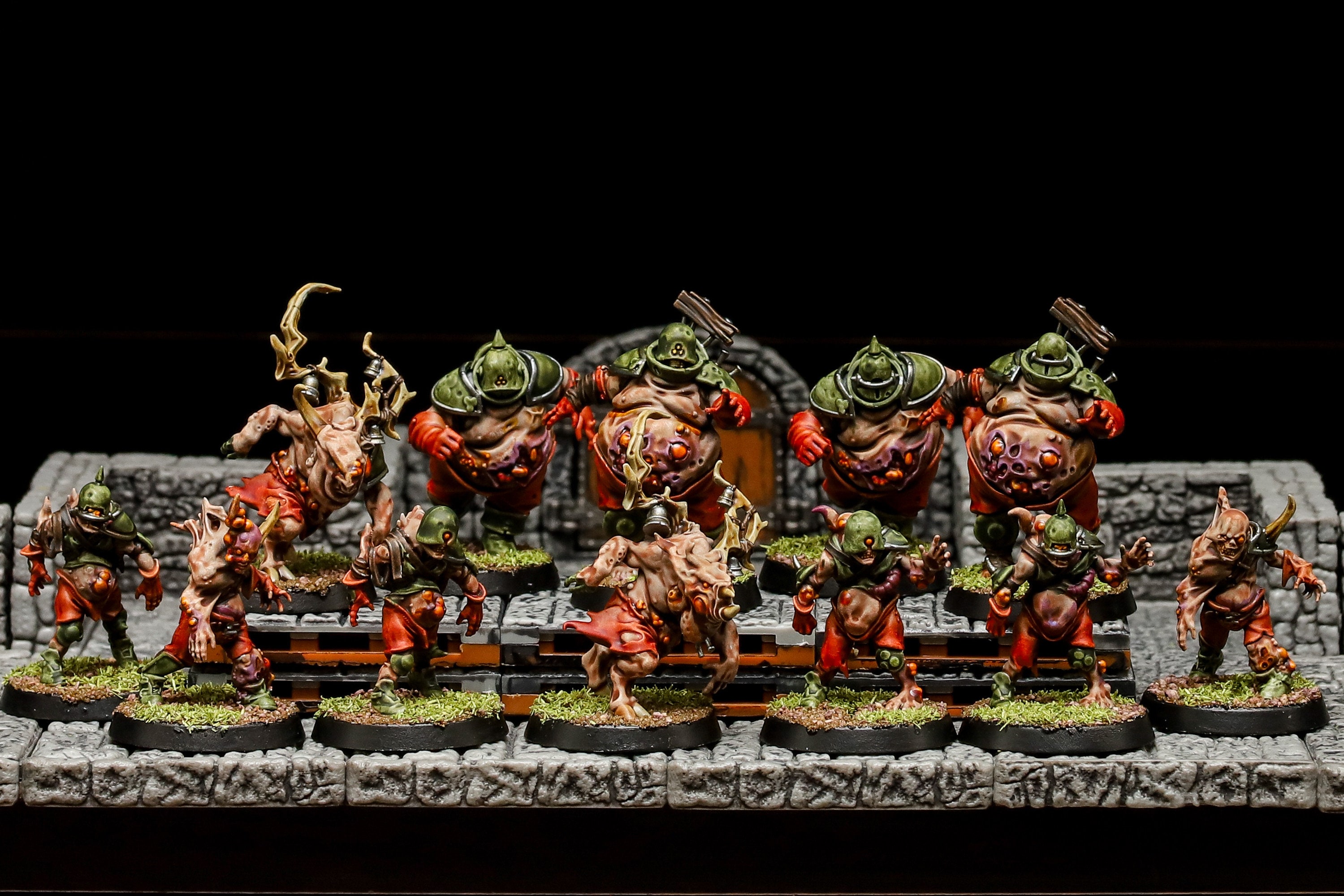 Blood Bowl &ndash; Nurgle&rsquo;s Rotters &ndash; Miniature Singole Nurgle Team (non Montate, Non Dipinte)