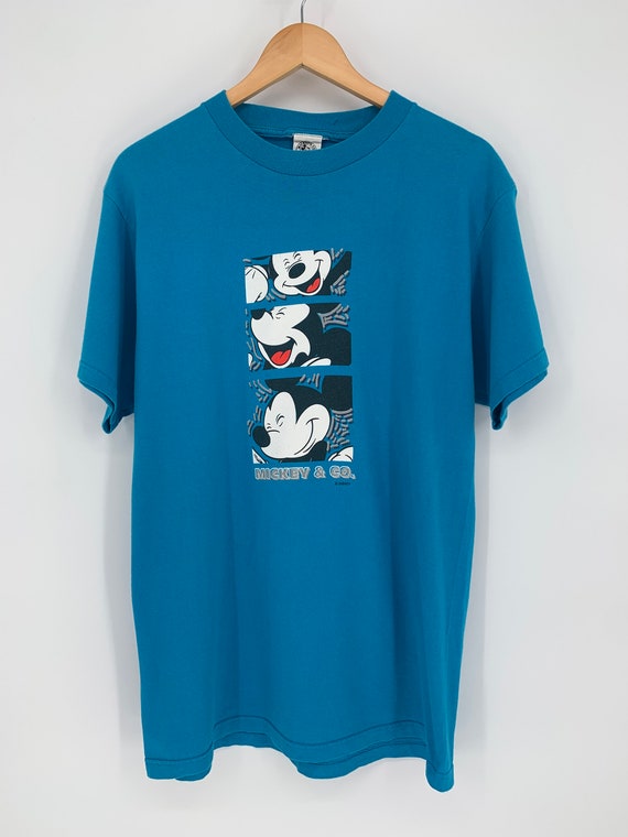 Super Cute Vintage Disney Mickey Mouse tee