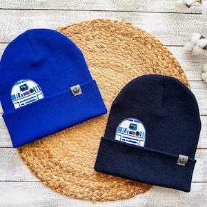 R2D2 Star Wars Beanie: Embroidered Patch Cuffed Winter Hat