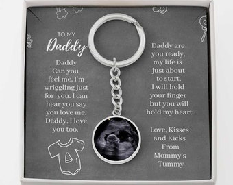 Pregnancy Scan Keychain: Daddy To Be Keepsake Gift
