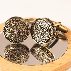 Gemelos de latón personalizados, gemelos clásicos, iniciales o letras grabables en la parte posterior, el mejor regalo para hombres, regalo para papá y regalo de aniversario, regalo de boda.