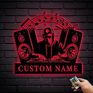Giradischi DJ personalizzato, decorazione da parete in metallo con musica / insegna per cuffie da DJ personalizzata / arredamento per la casa per DJ / regalo per DJ / 8-24 pollici