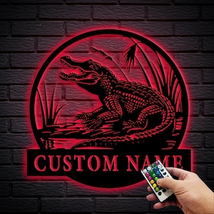 Custom Alligator Metal Wall Art: Personalized Name Sign (8-24 Inches)