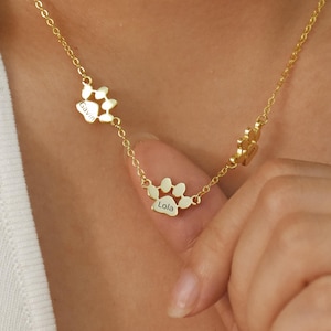 Engraved Paw Name Necklace, Personalized Tiny Dog Paw Necklace, Paw Print Name Necklace, Animal Necklace, Necklace for Pet Mom, Gift for Her