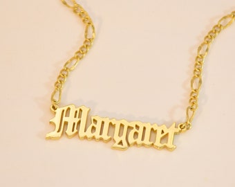 Collier de nom gothique personnalisé, collier de nom d'or, ancien collier de nom anglais, collier de plaque signalétique, cadeau de jour de Valentines, cadeau pour elle