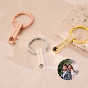 Projection Photo Keychain, Bar Keychain, Bild Keychain, Gravierte Schlüsselanhänger, Erinnerungsgeschenk, Valentinstag Geschenk, Geschenk für Sie / Ihn