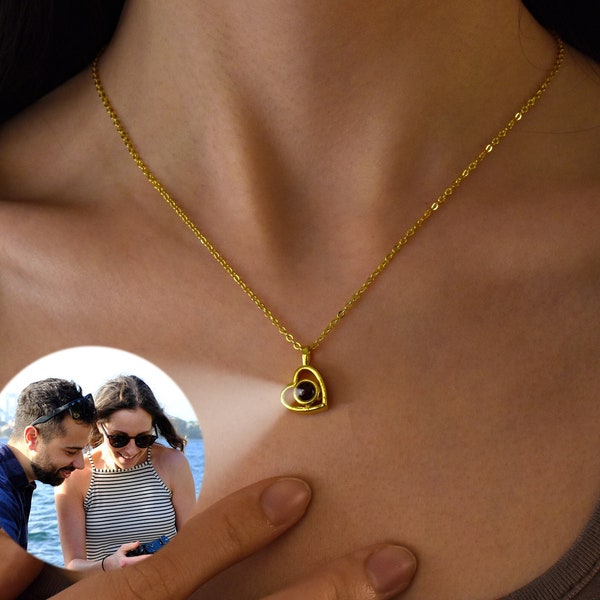 Photo Projection Necklace, Projection Photo Heart Necklace, Custom Photo Necklace, Picture Necklace, Gift for Her, Trendy Best Friend Gift