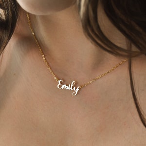 Personalisierte Namenskette, Gold Namenskette, zierliche Namenskette, benannter Schmuck, Brautjungferngeschenk, Geschenk für sie, Schmuck für Mama