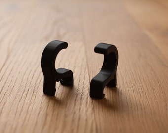 2x Thule Chariot hooks (not a bike carrier)