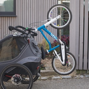 NOUVEAU : Qeridoo Kidgoo (Toutes versions depuis 2020 + Sport) | Porte-vélos universel, support pour vélo/draisienne et adaptateur - Prix temporairement réduit